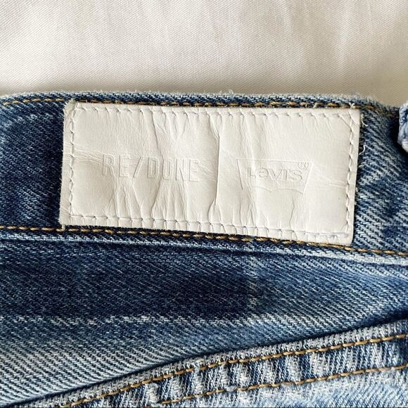 LEVI’S RE/DONE The Short Shorts Cut Off Pockets Show Jean Shorts - Picture 6 of 13